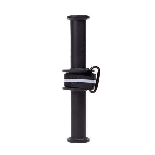 Dettaglio impugnatura antiscivolo e perno centrale Wrist Roller Cozzo Strength, attrezzo specifico per il potenziamento dei flessori del polso e della presa.