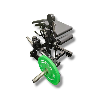 Dettaglio camme di regolazione e rulli in pelle sintetica ad alta densità Leg Extension/Curl Cozzo Strength, sistema di settaggio ergonomico per adattarsi a ogni statura.