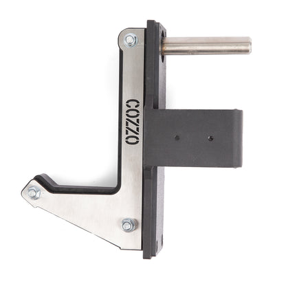 Dettaglio inserto in nylon ad alta densità e rivestimento protettivo posteriore J-Hook 2.0 Cozzo Strength, design antigraffio per preservare il bilanciere e la verniciatura del Rack.
