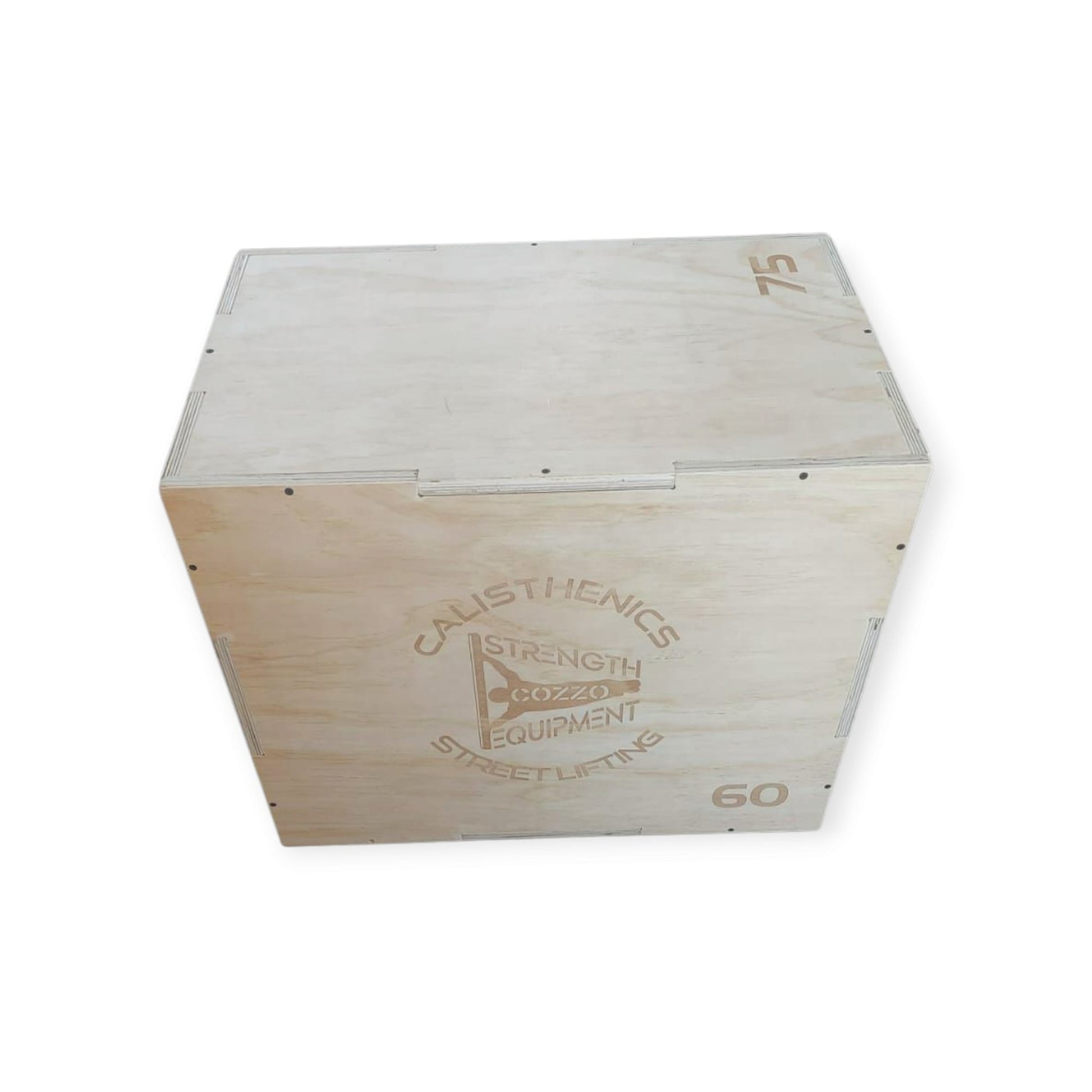 Dettaglio maniglie ergonomiche e angoli arrotondati Plyo Box Standard Cozzo Strength, struttura robusta in legno multistrato per home gym e centri sportivi.