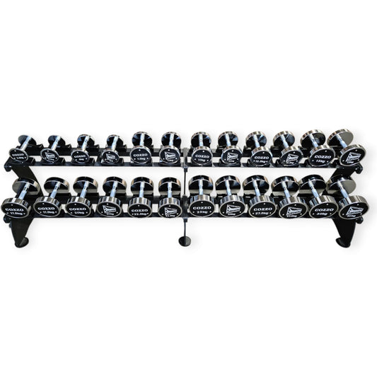 Dettaglio stoccaggio ordinato 12 coppie manubri cromati su rack Cozzo Strength - Design Salvaspazio per Home Gym Elite