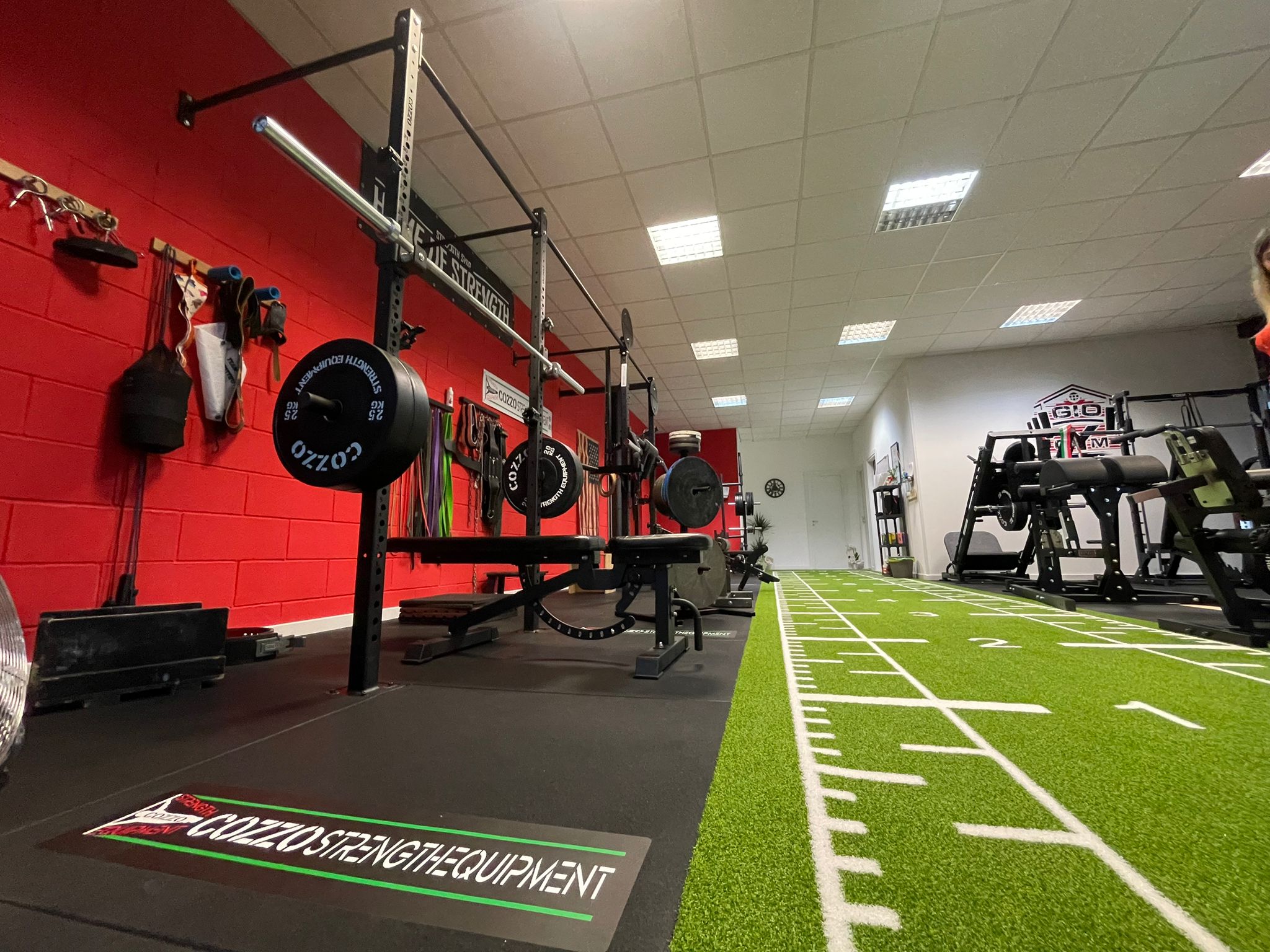 Servizio Allestimento Palestre Gratuito in tutta Italia Cozzo Strength - Montaggio Professionale a Domicilio