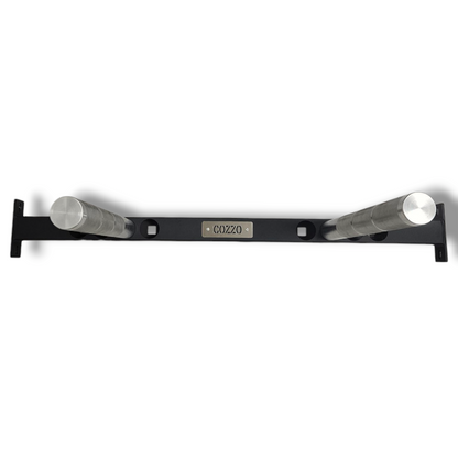Dettaglio della zigrinatura Super Grip sulle parallele cromate della Dip Station Pro Elite.